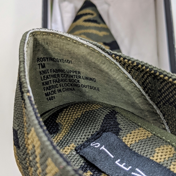 Steven by Steve Madden Rosy Camouflage NIB - Picture 6 of 6